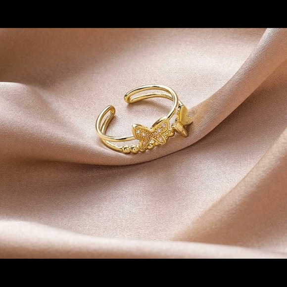 JUST IN!! Rings, Butterfly, Goldtone, Indiv. Adjus., Sparkly & Shiny, C.Z. - Picture 4 of 5